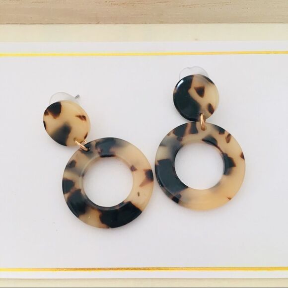 Blonde Leopard Tortoiseshell Acetate Circle Drop Earrings NWT - Picture 4 of 7